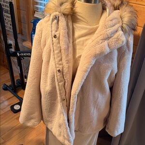 Women’s Cream Faux Fur Hooded Jacket